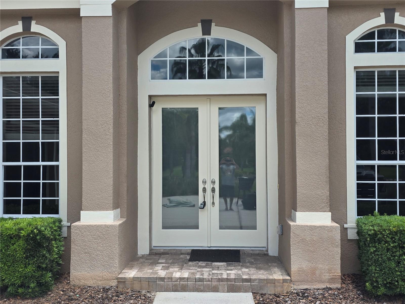 SANCTUARY ON LIVINGSTON - Residential