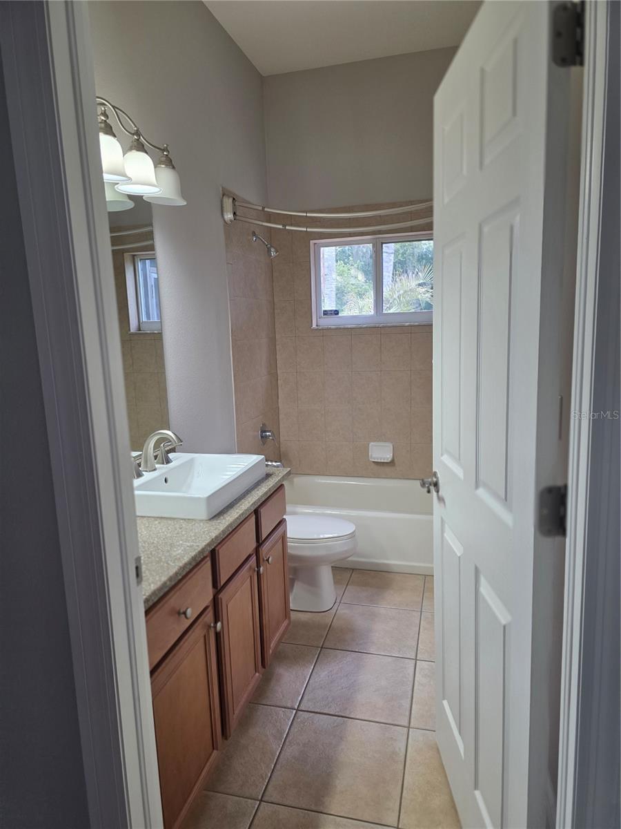 SANCTUARY ON LIVINGSTON - Residential