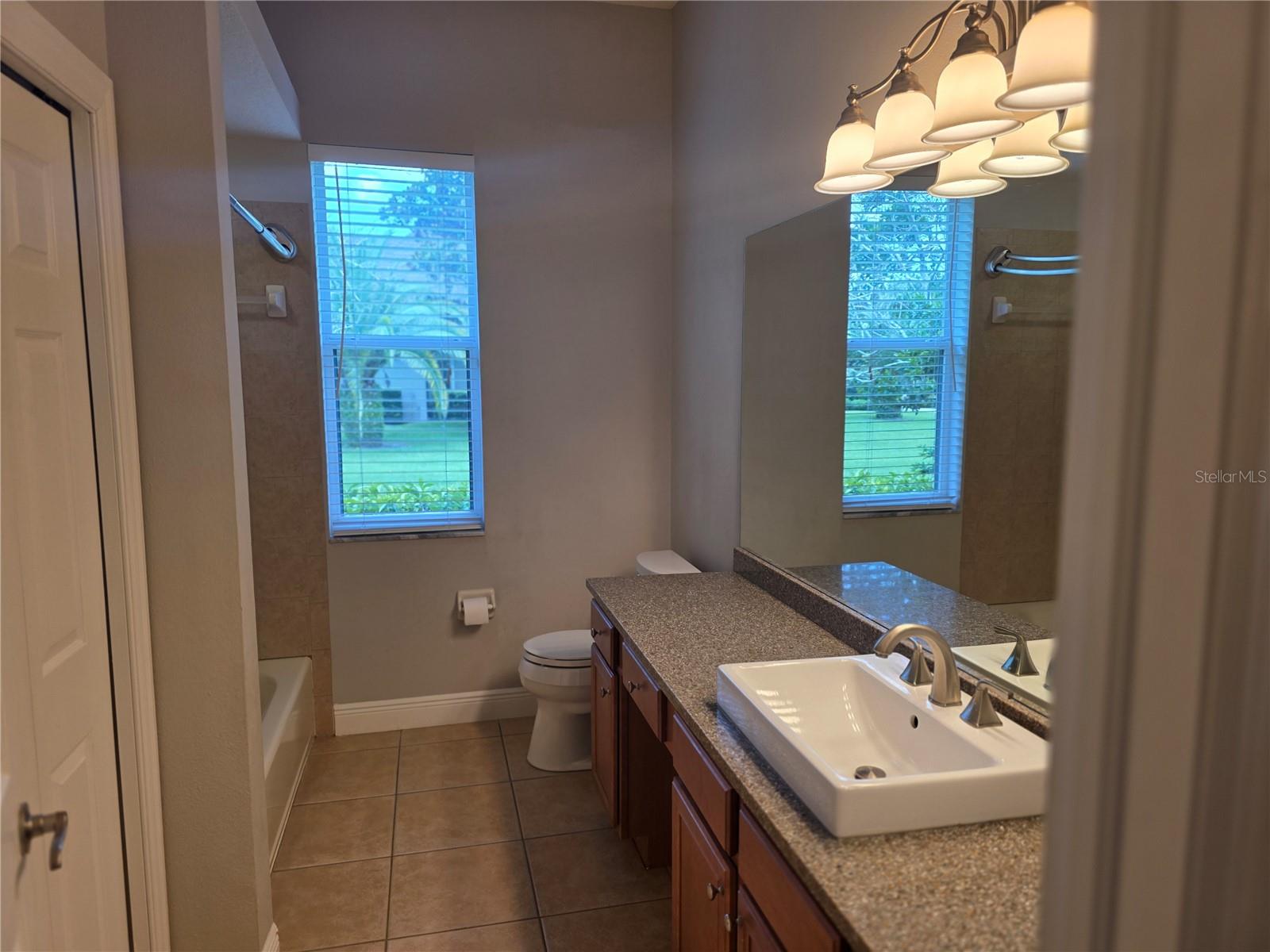 SANCTUARY ON LIVINGSTON - Residential