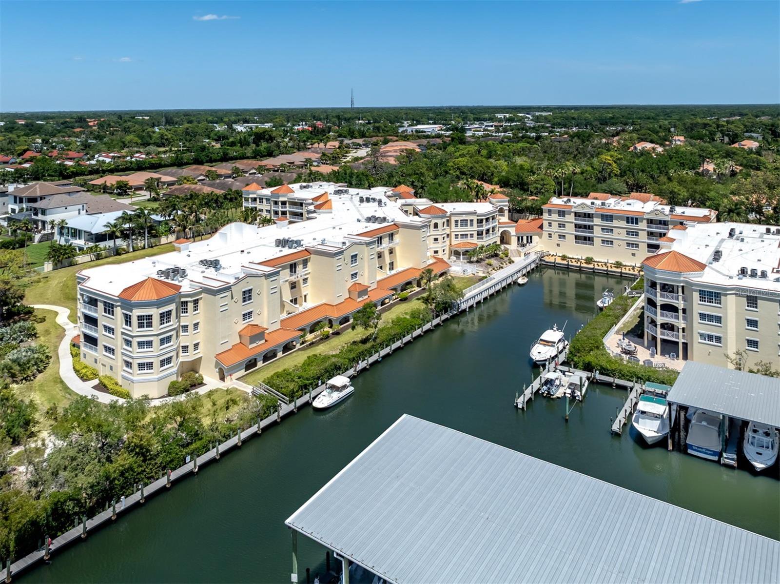 VILLAS AT BELLAGIO HARBOR VILLAGE - Residential