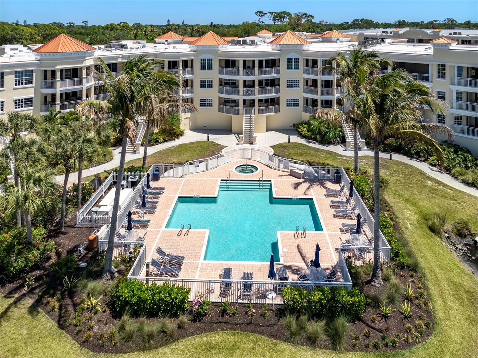 VILLAS AT BELLAGIO HARBOR VILLAGE - Residential