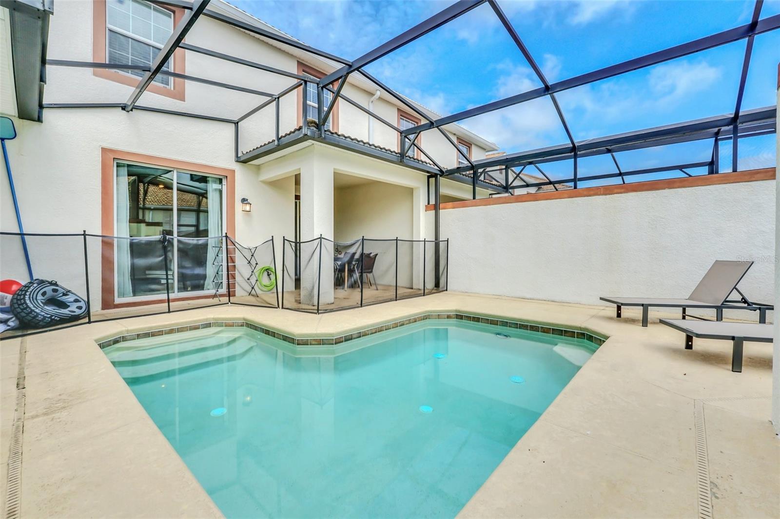 1571 PLUNKER DRIVE