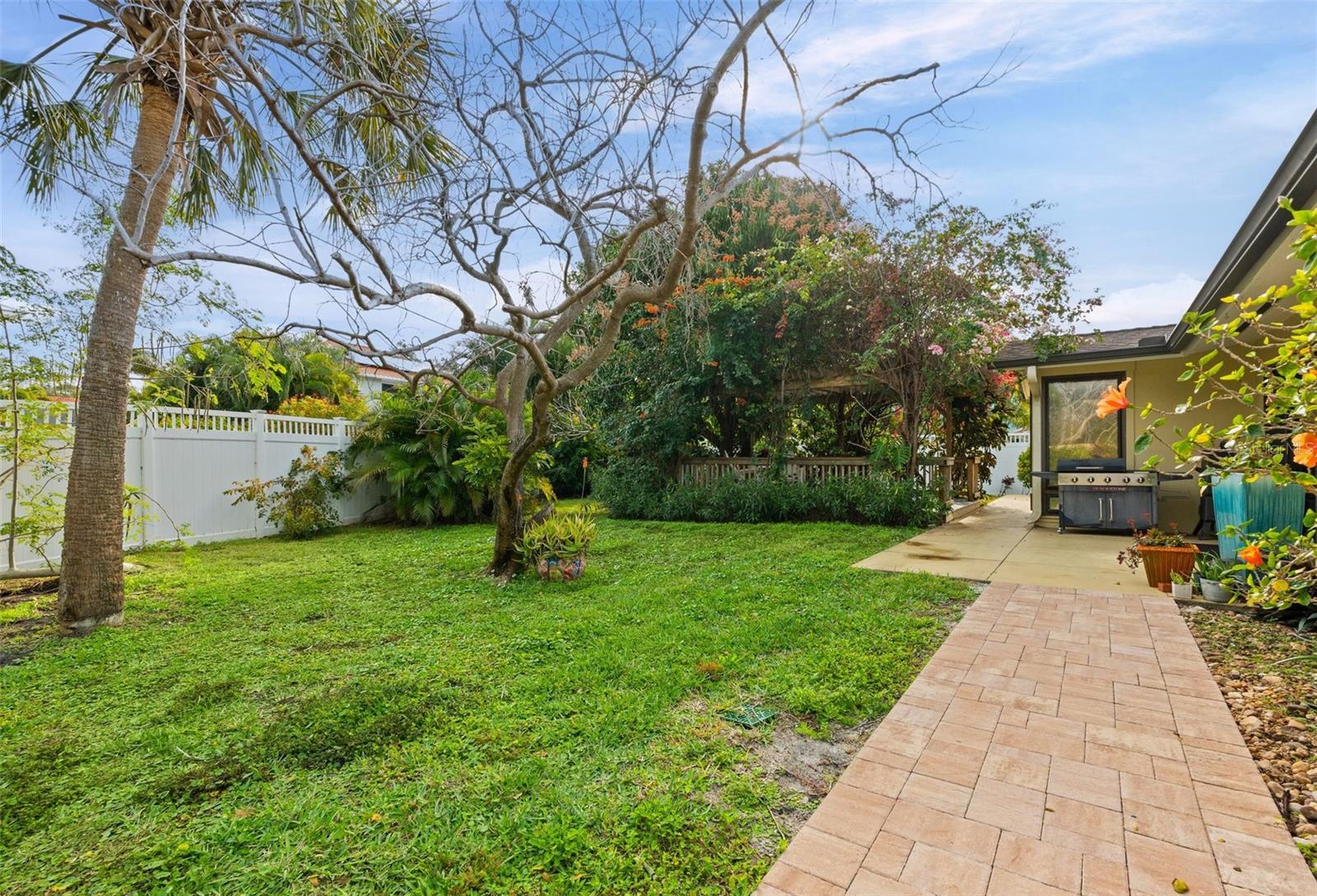 NORTH ISLES - Residential Lease