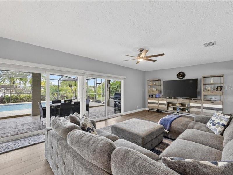 APOLLO BEACH UNIT TWO - Residential