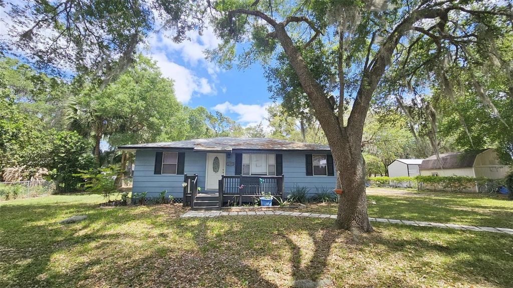 Photo of 36850 Haynes Road, Fruitland Park, FL 34731 (MLS # OM722596)