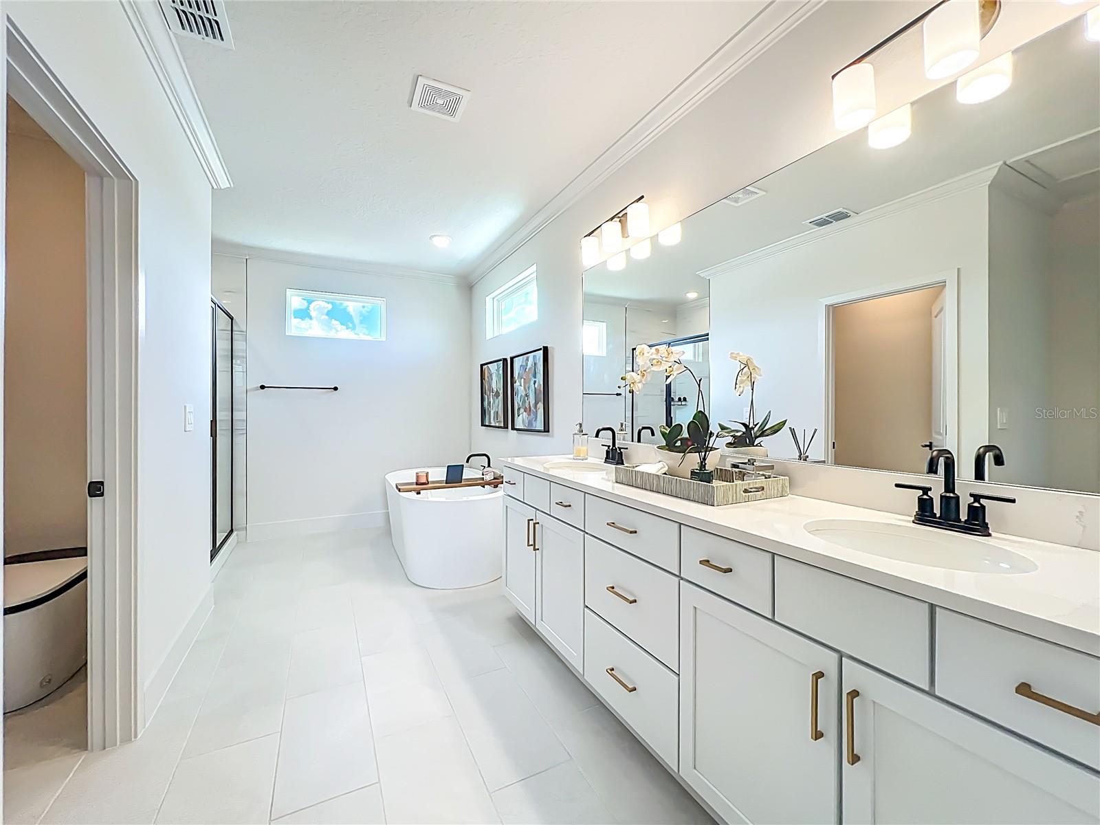 SUMMERLAKE RESERVE - Residential