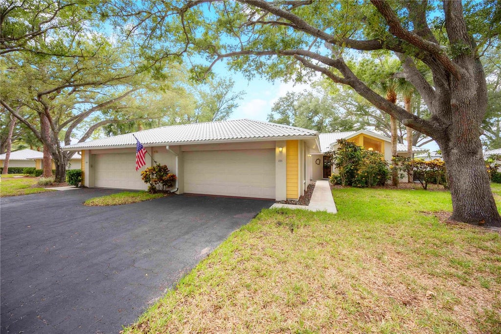 Photo of 231 Southampton Lane #277, Venice, FL 34293 (MLS # A4698122)