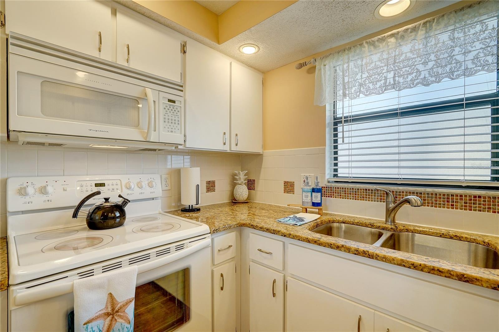 TARPON BAY PH 01 BLDG A - Residential