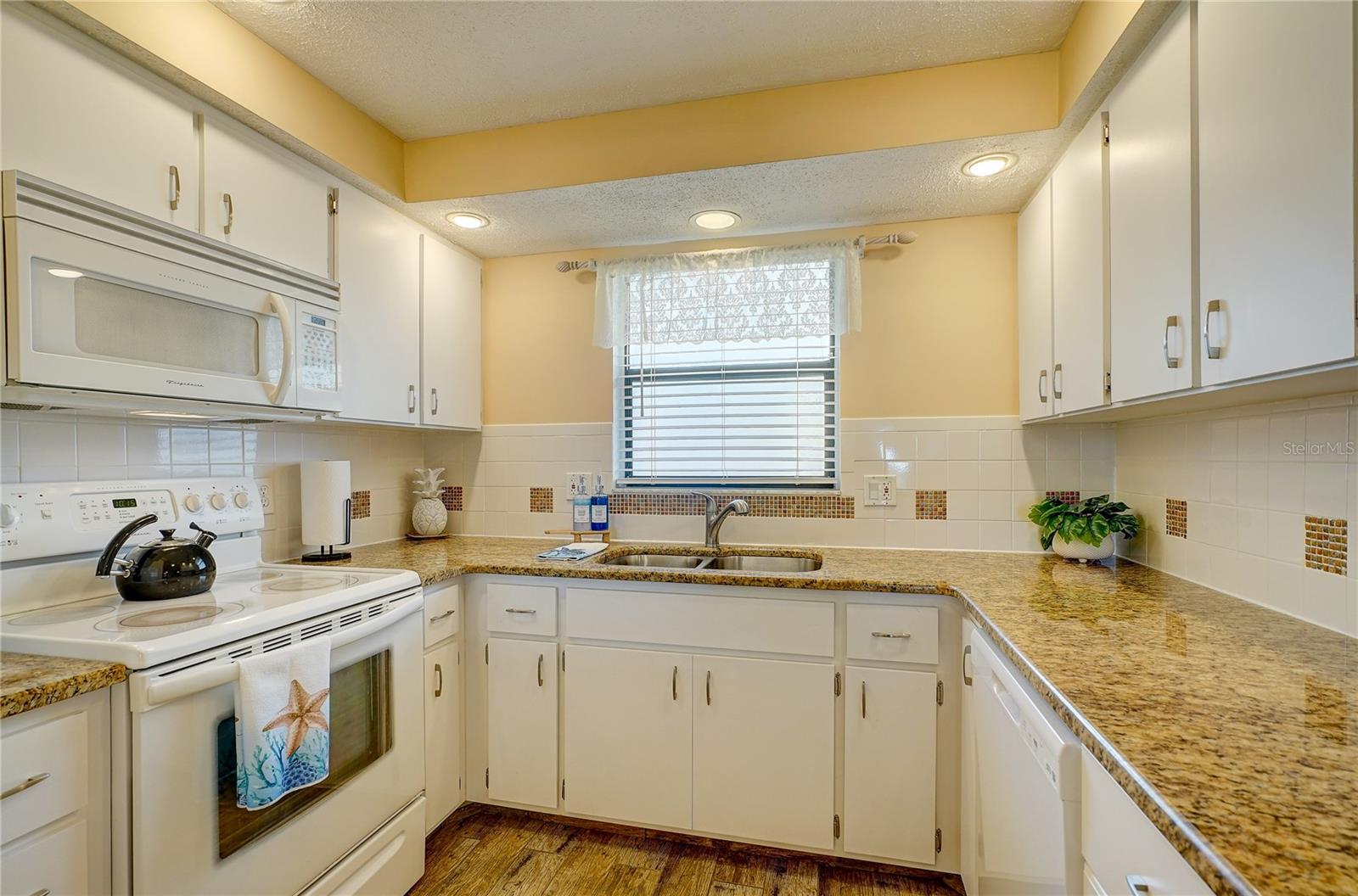 TARPON BAY PH 01 BLDG A - Residential