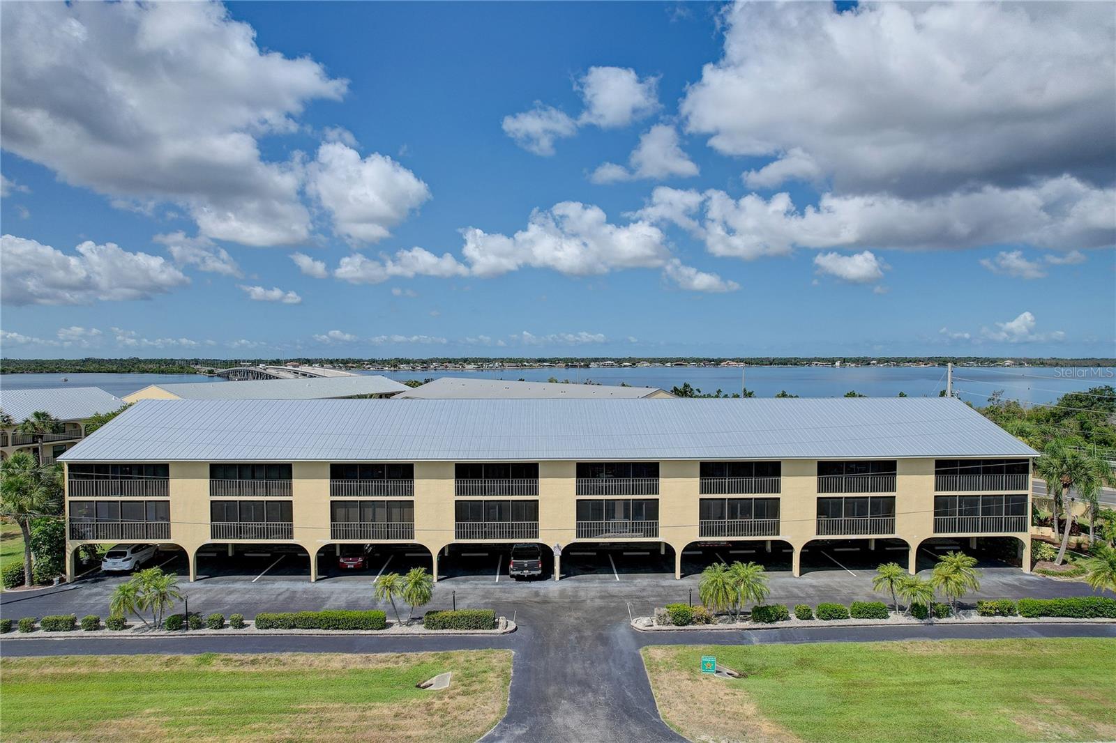 TARPON BAY PH 01 BLDG A - Residential