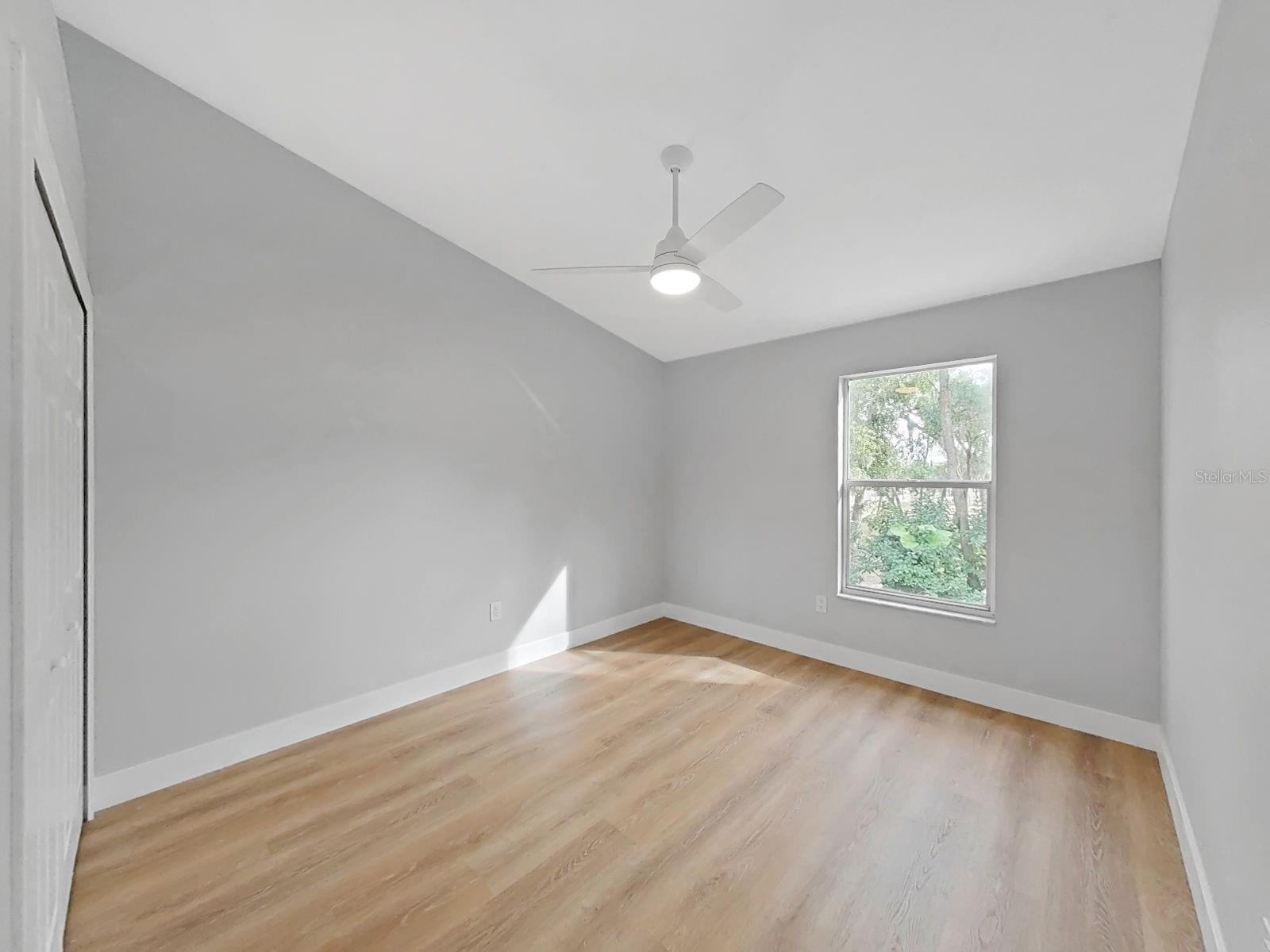 FOX LAKE TWNHMS - Residential