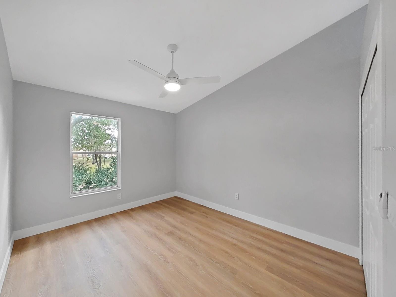 FOX LAKE TWNHMS - Residential