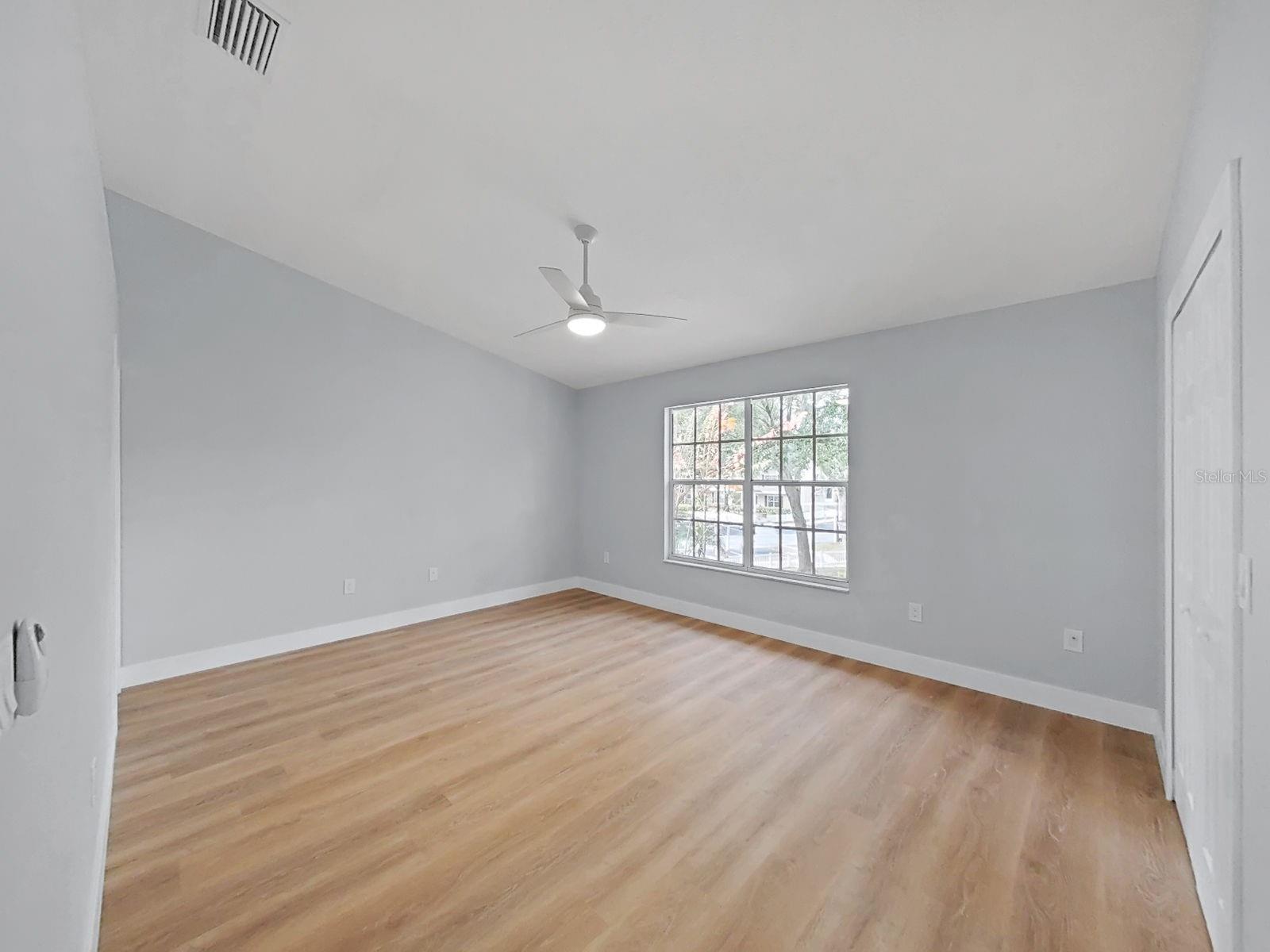 FOX LAKE TWNHMS - Residential