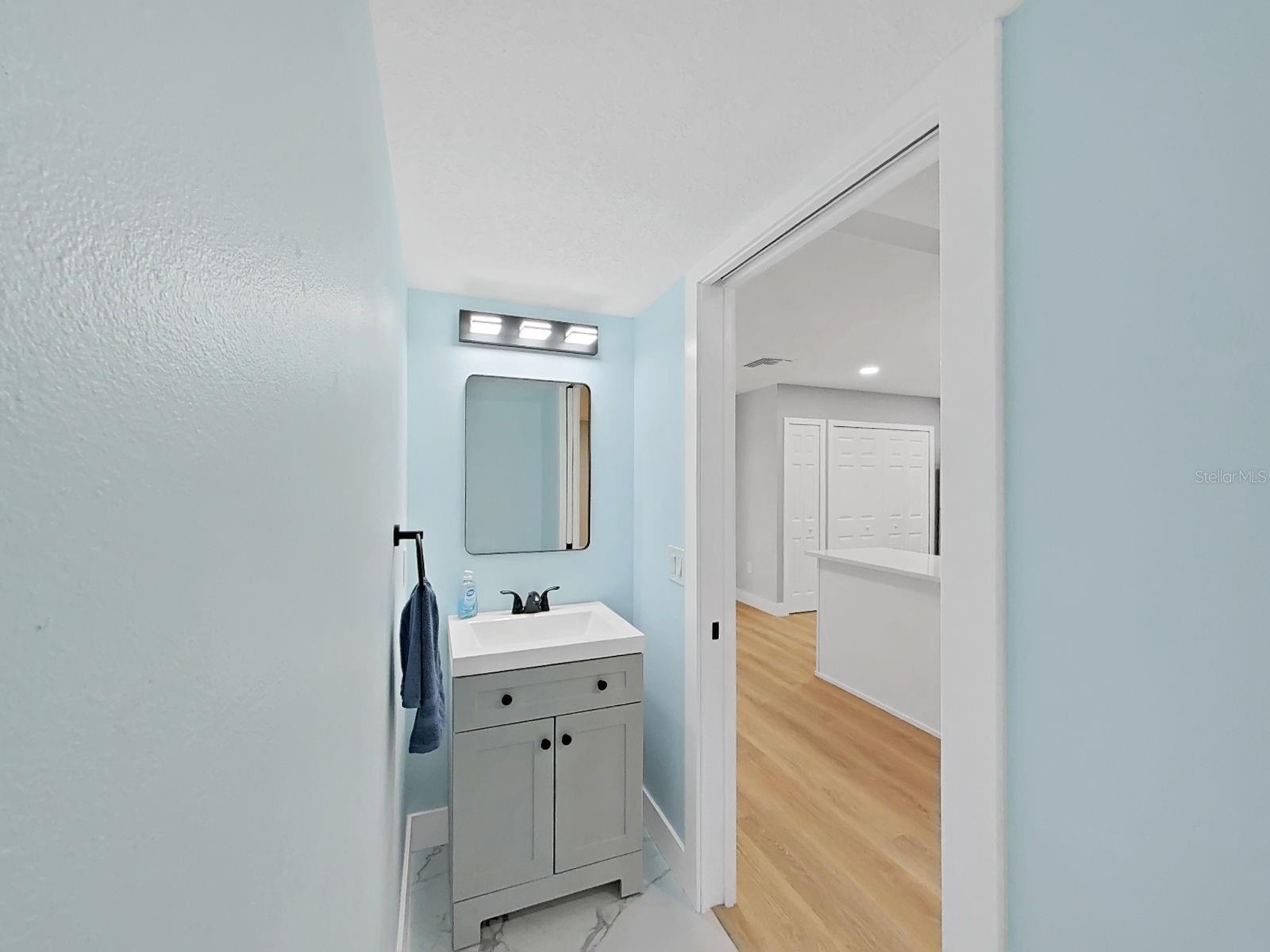 FOX LAKE TWNHMS - Residential