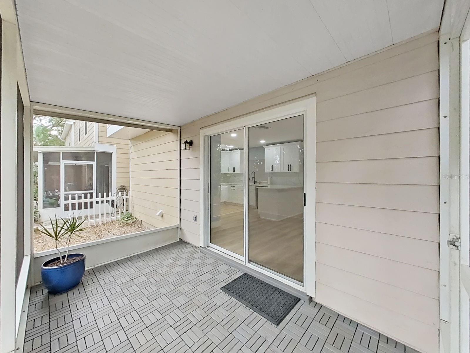 FOX LAKE TWNHMS - Residential