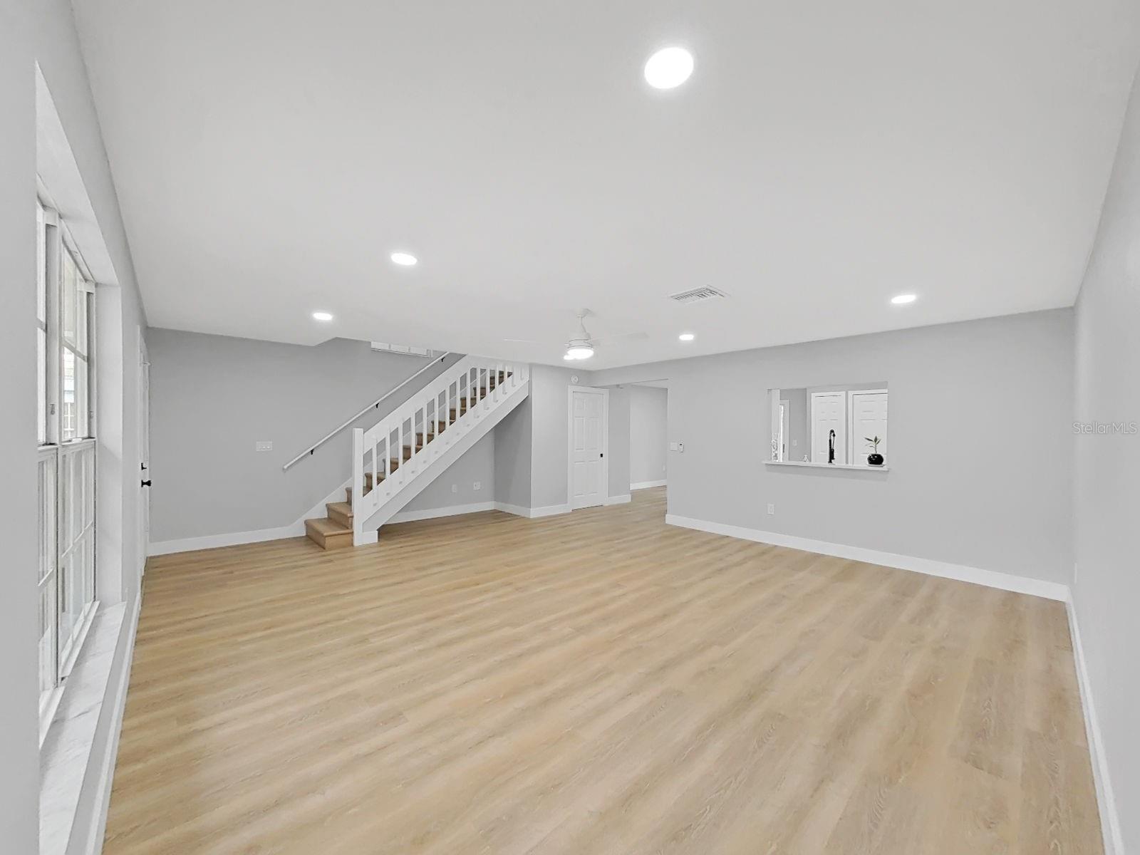 FOX LAKE TWNHMS - Residential