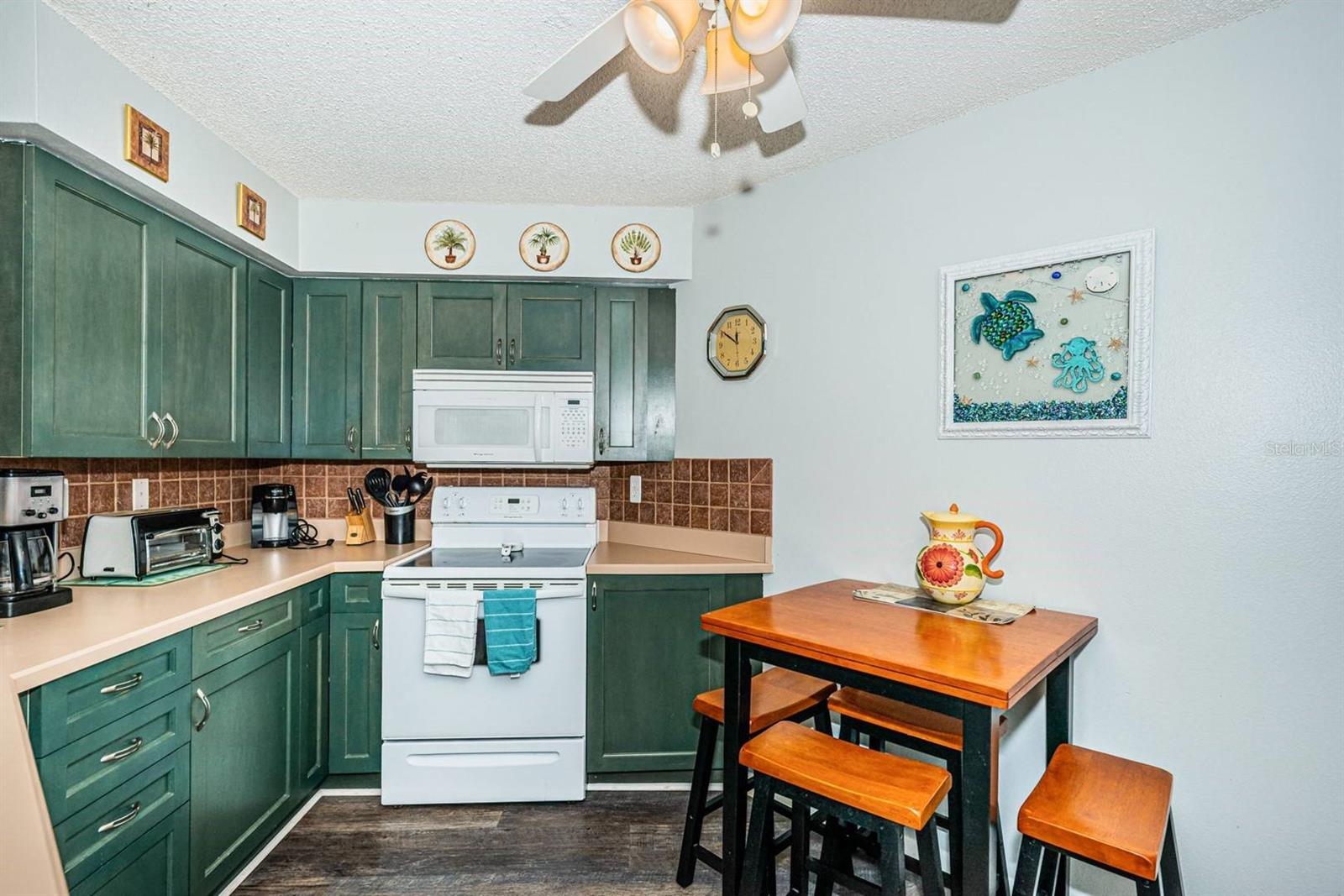 VISTA VERDE WEST - Residential Lease