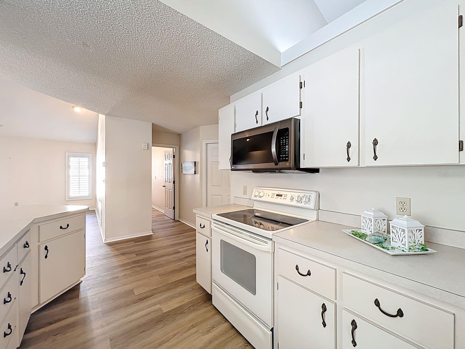 SILVER LAKE FOREST - Residential