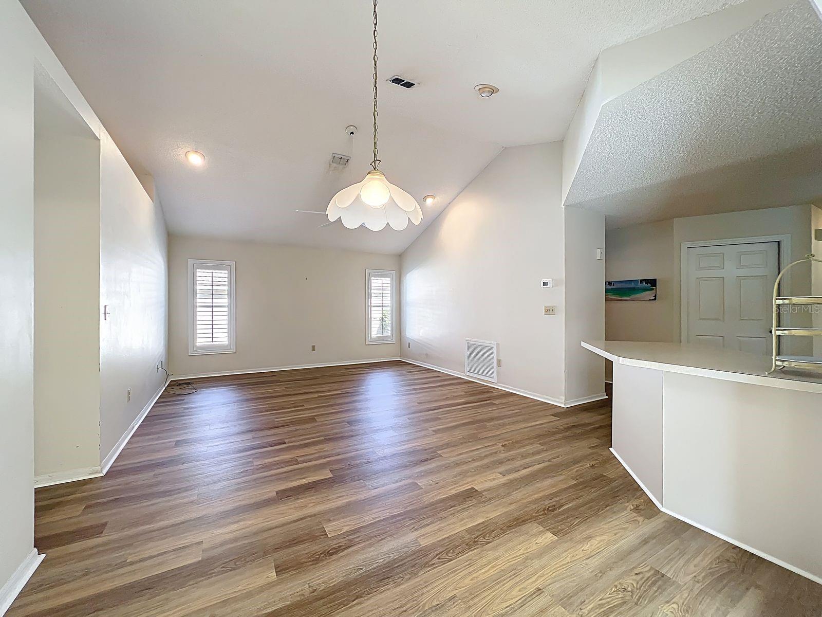 SILVER LAKE FOREST - Residential