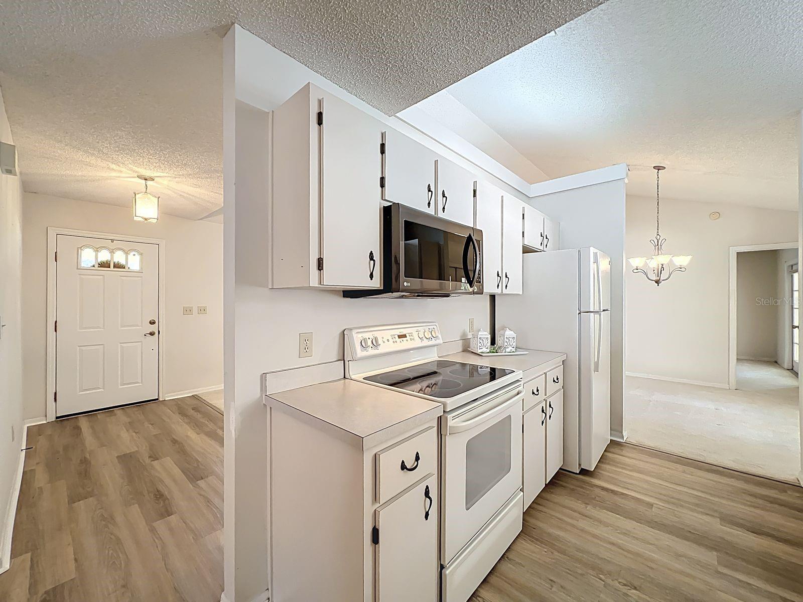 SILVER LAKE FOREST - Residential