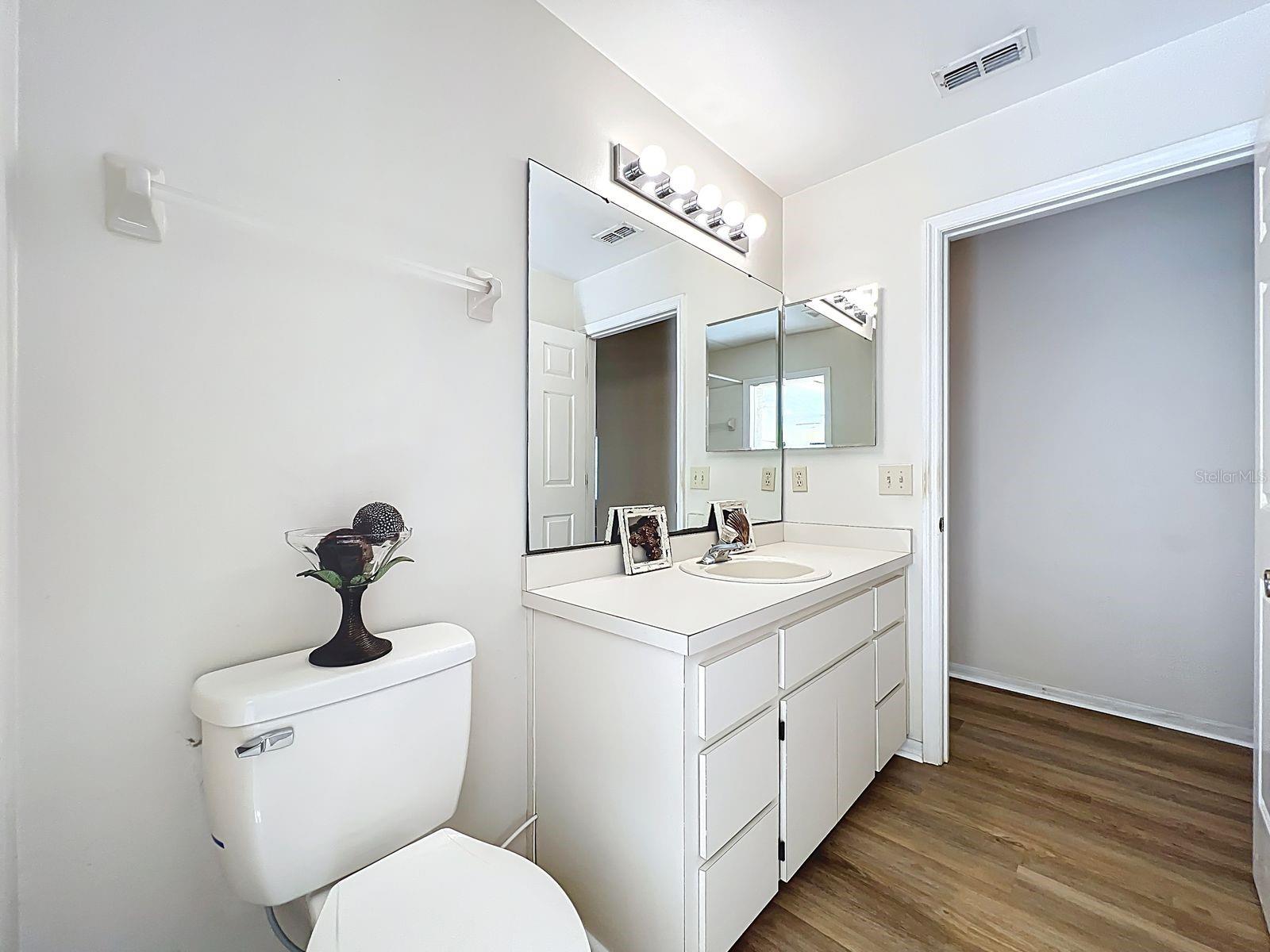 SILVER LAKE FOREST - Residential