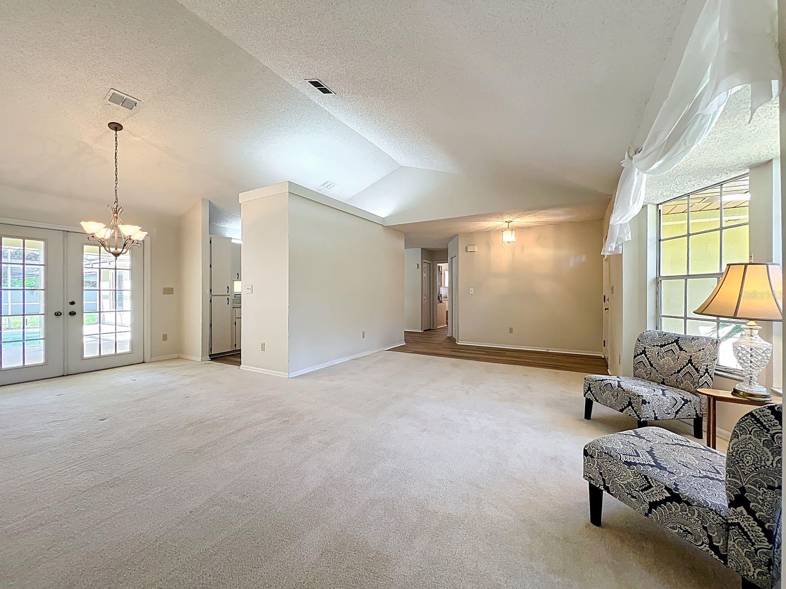 SILVER LAKE FOREST - Residential