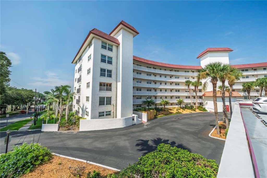 Photo of 601 N Mcdonald Street #2, Mount Dora, FL 32757 (MLS # O6426520)
