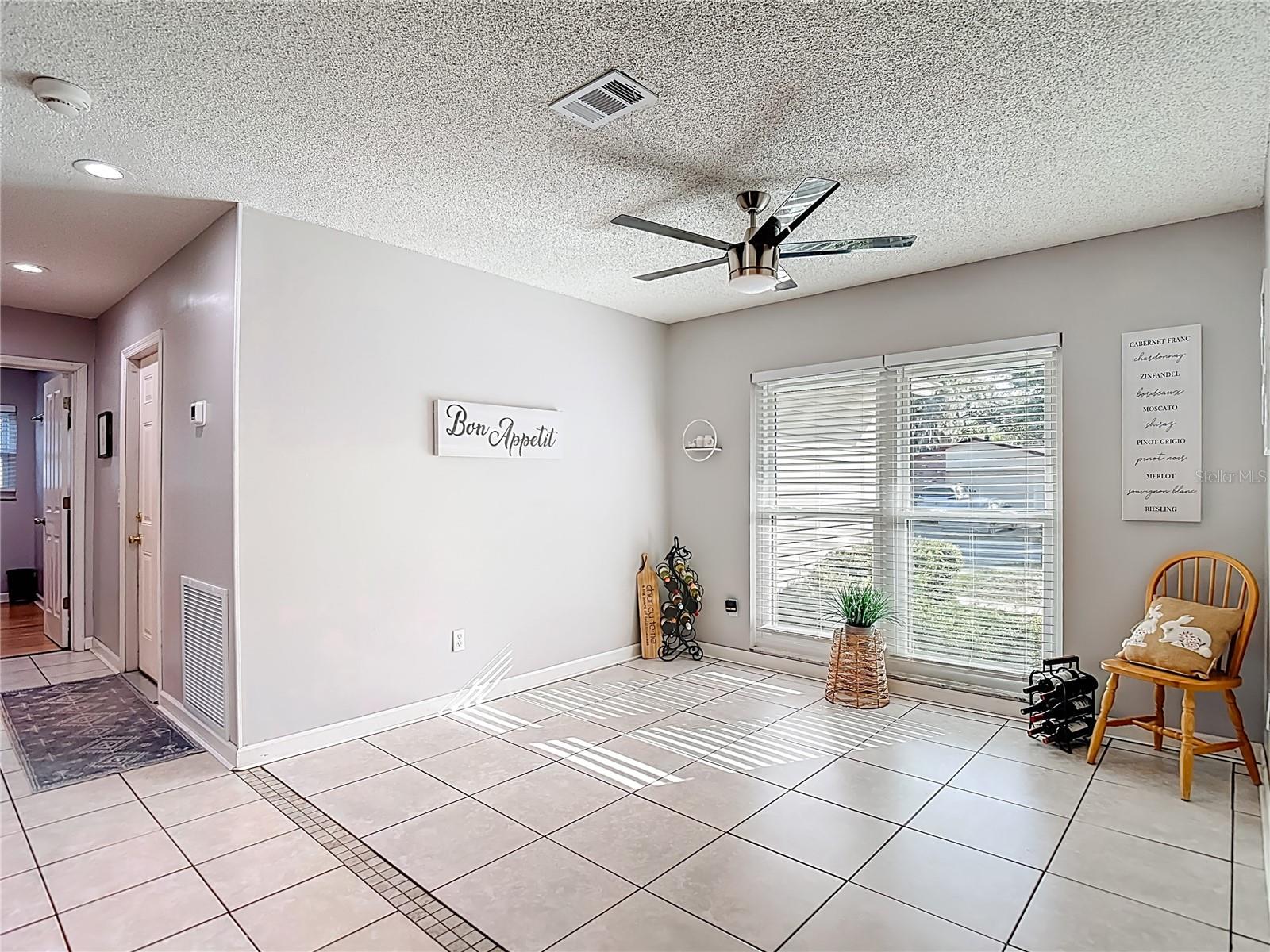 BLOOMINGDALE SEC A UNIT 1V - Residential