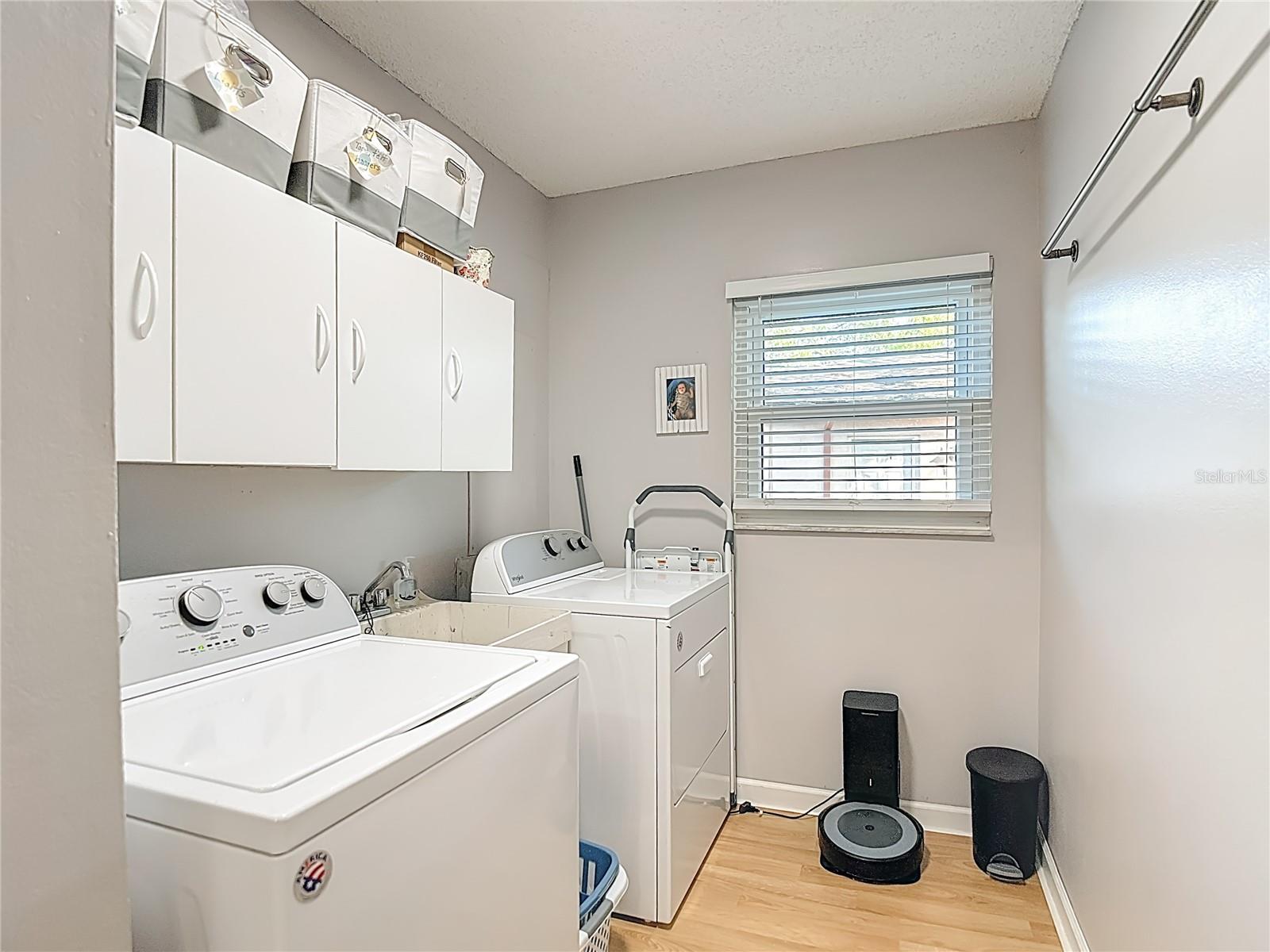 BLOOMINGDALE SEC A UNIT 1V - Residential