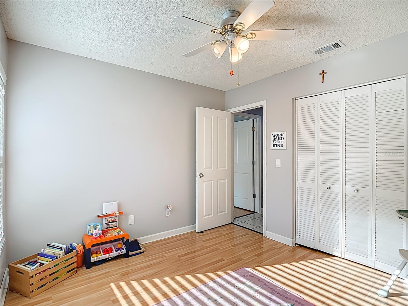 BLOOMINGDALE SEC A UNIT 1V - Residential