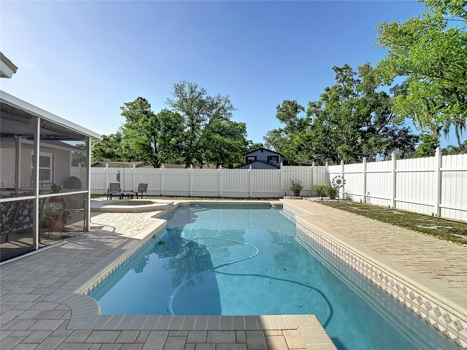 BLOOMINGDALE SEC A UNIT 1V - Residential