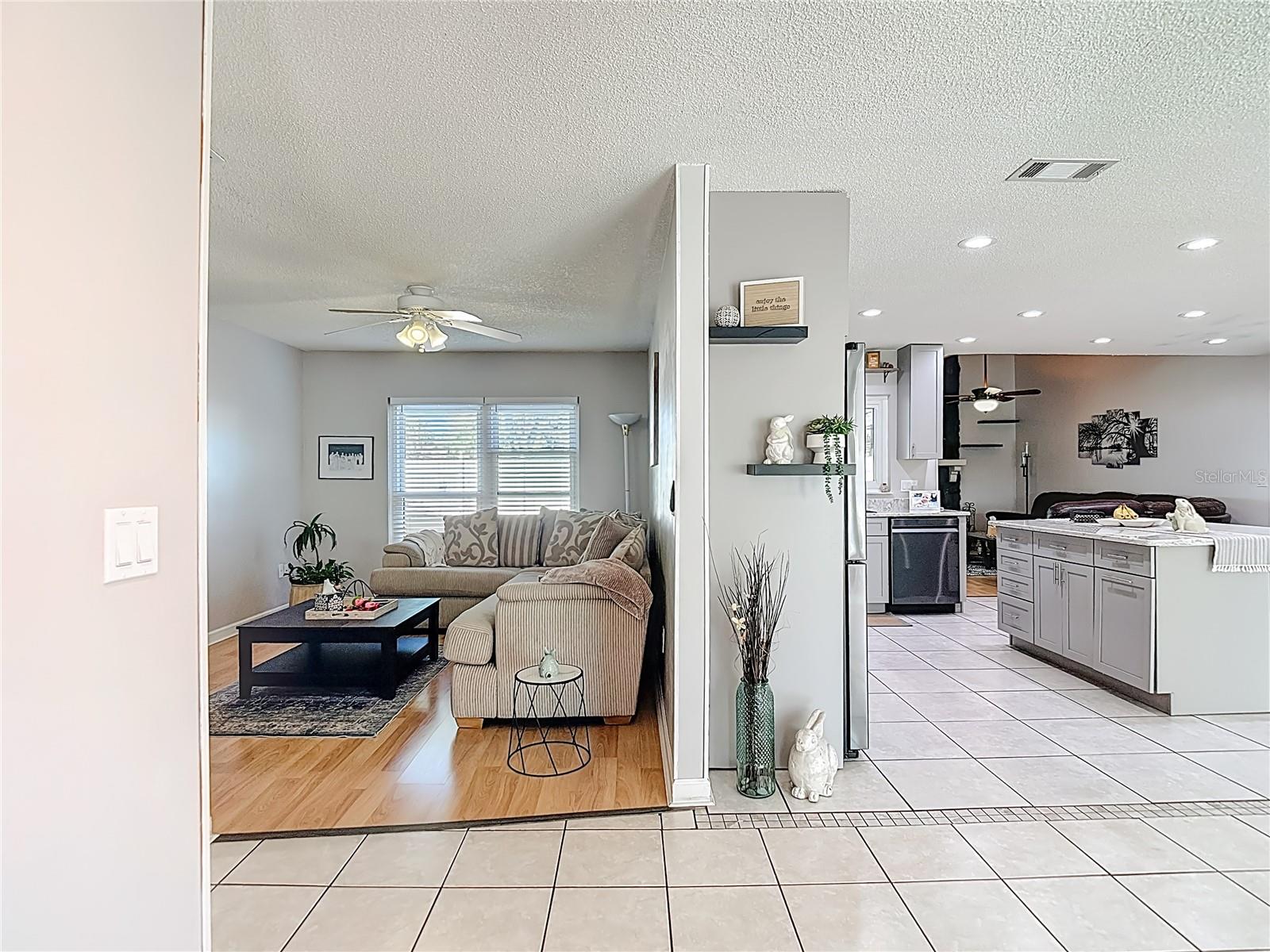 BLOOMINGDALE SEC A UNIT 1V - Residential