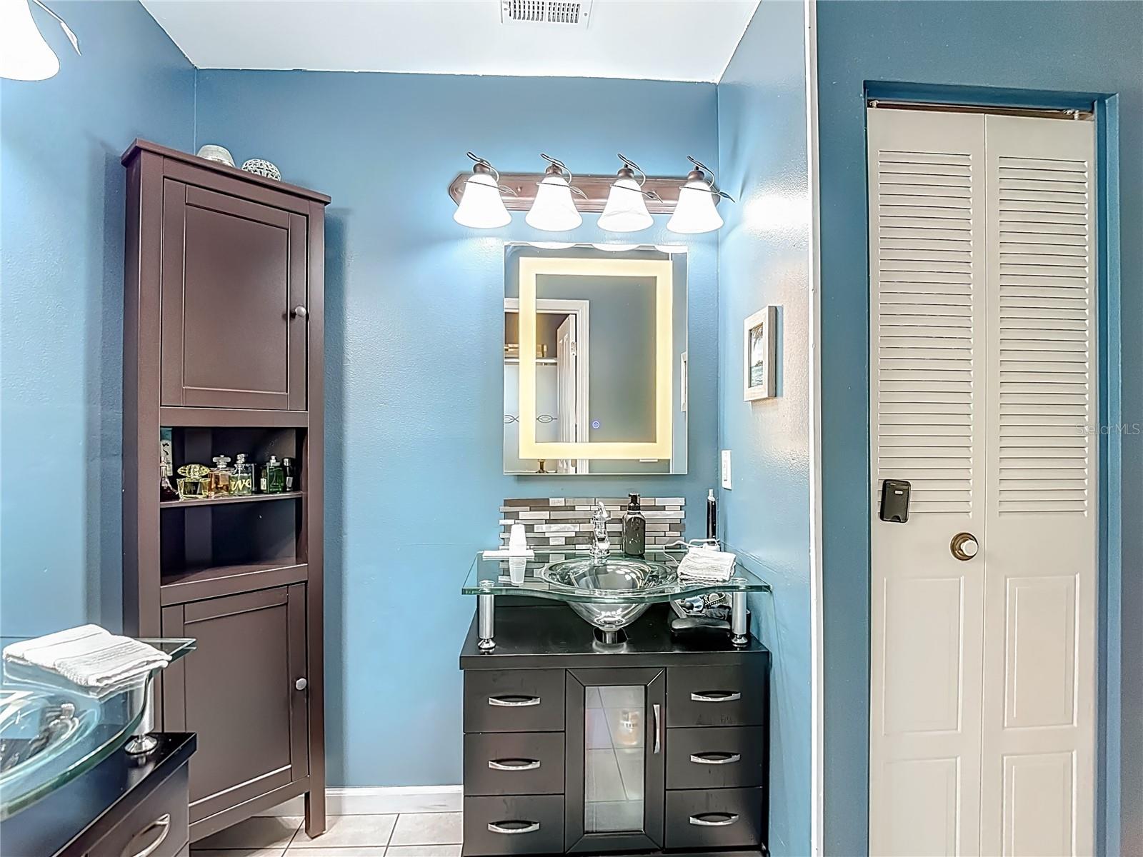 BLOOMINGDALE SEC A UNIT 1V - Residential