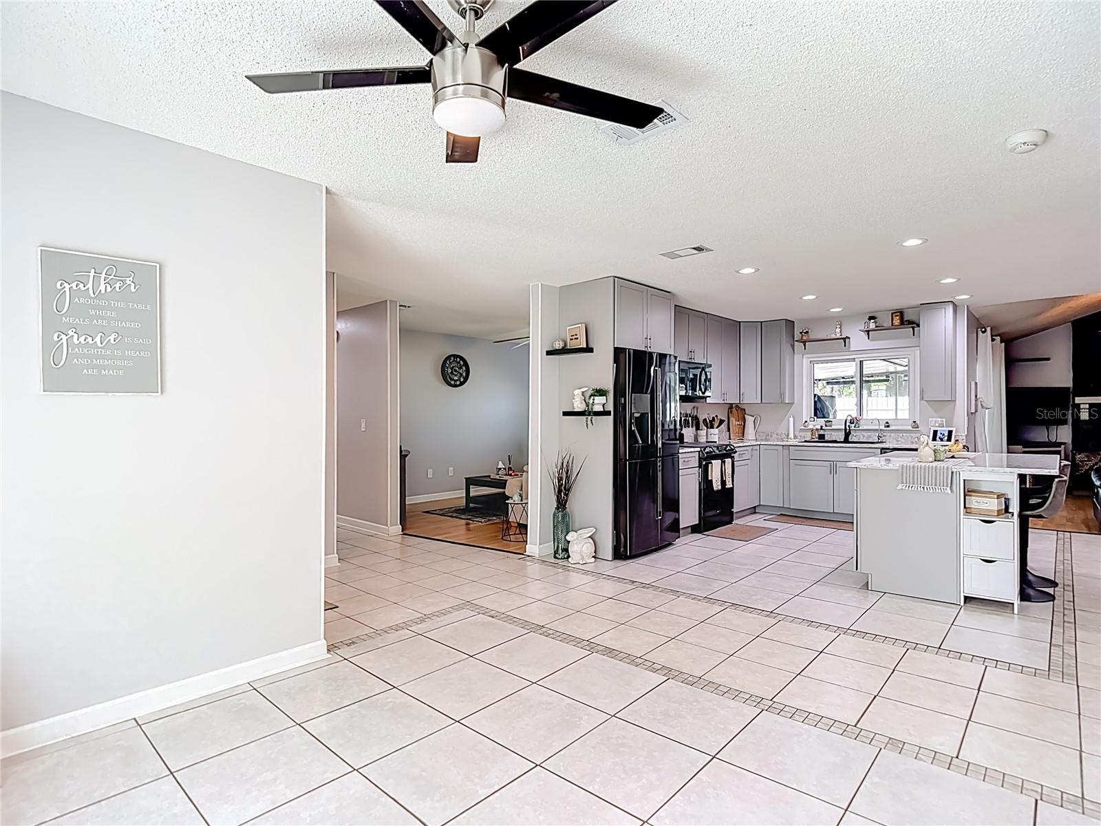 BLOOMINGDALE SEC A UNIT 1V - Residential