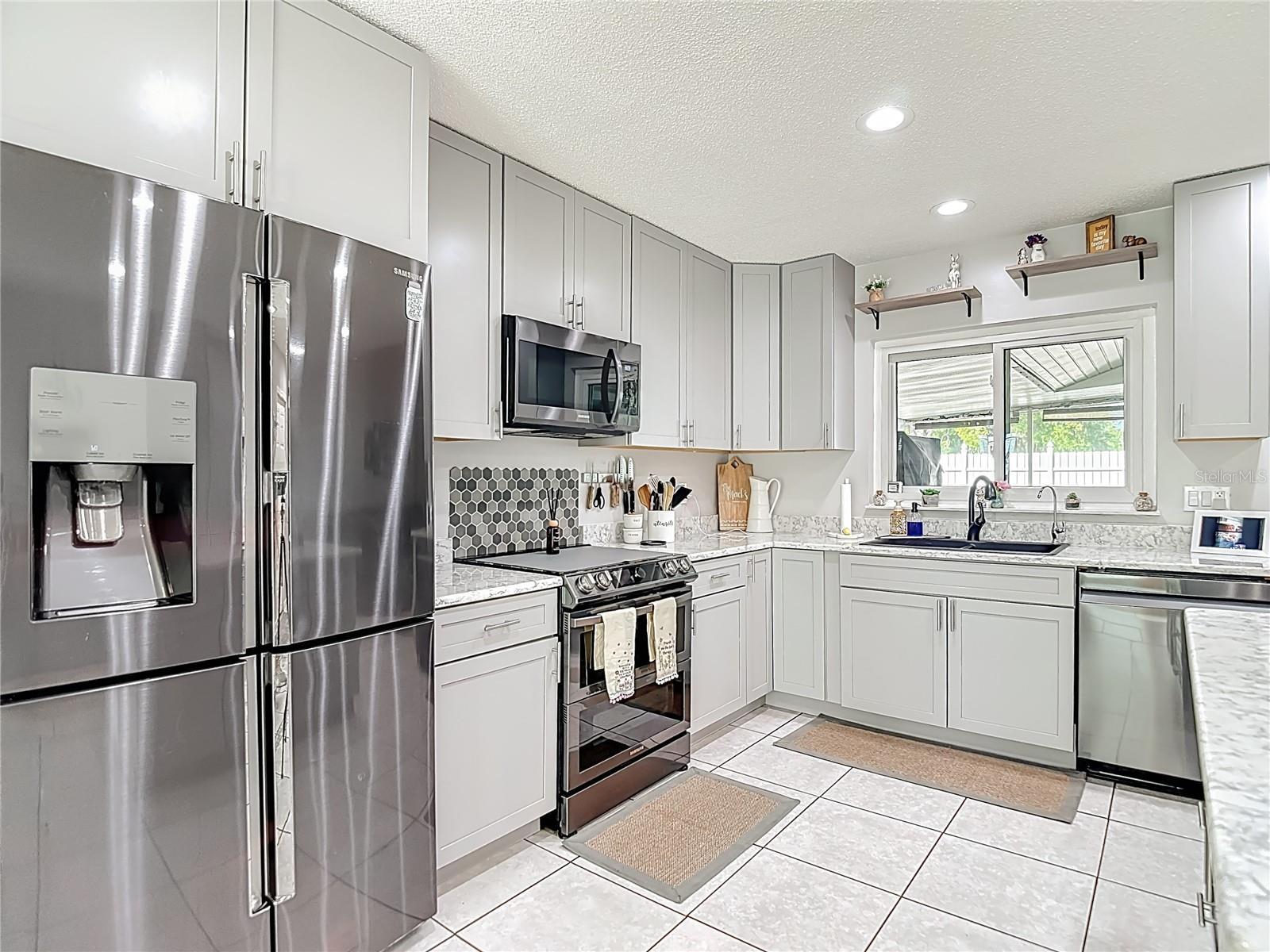 BLOOMINGDALE SEC A UNIT 1V - Residential