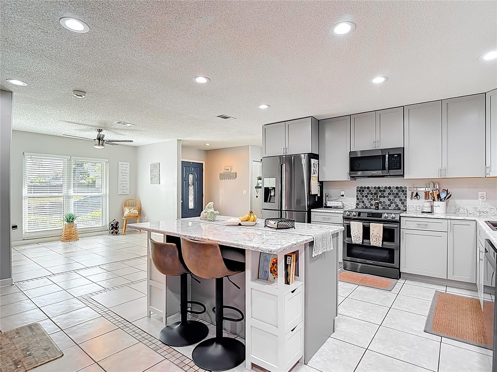 BLOOMINGDALE SEC A UNIT 1V - Residential