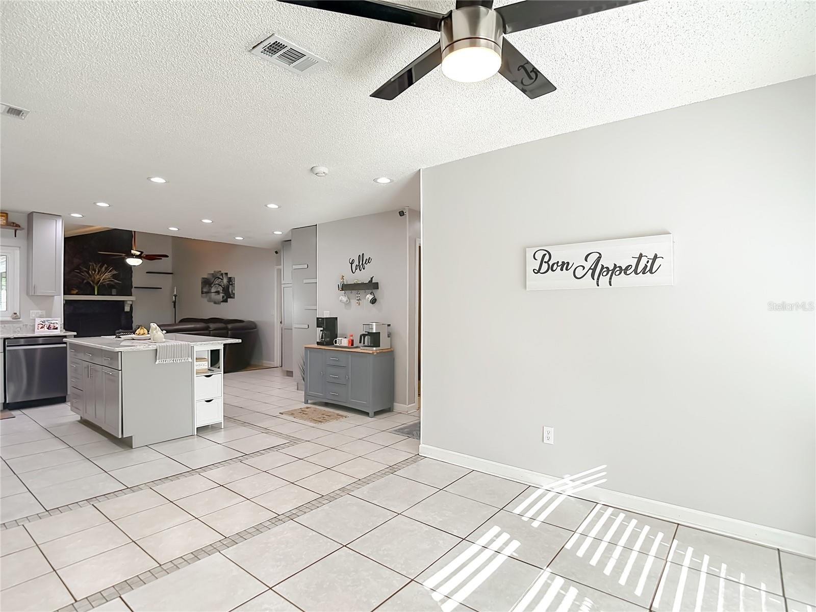 BLOOMINGDALE SEC A UNIT 1V - Residential