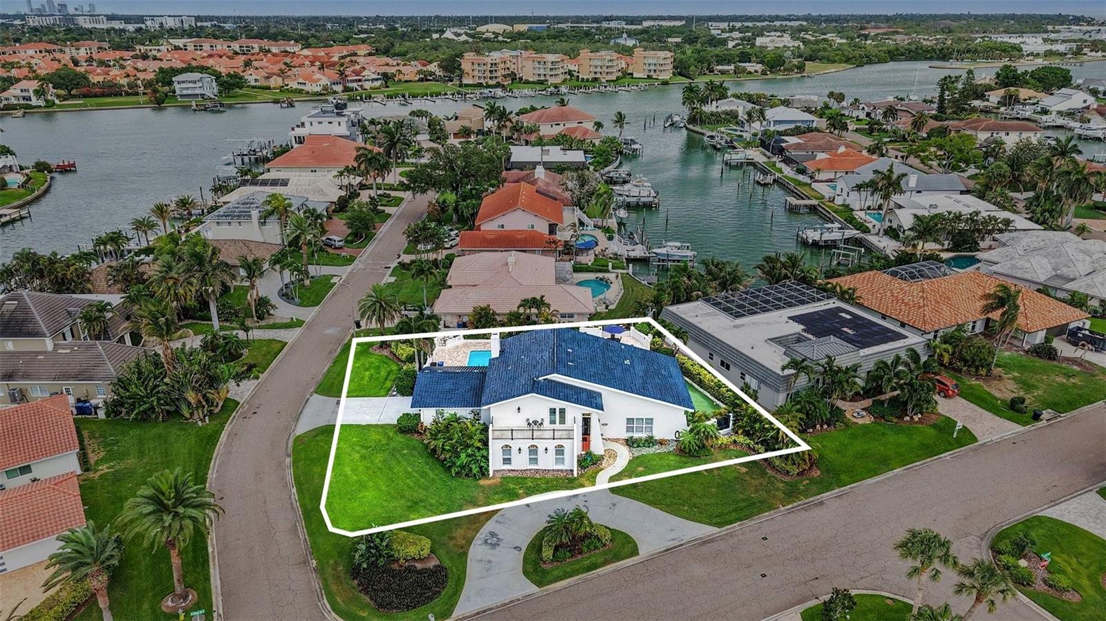 BAYWAY ISLES - Residential