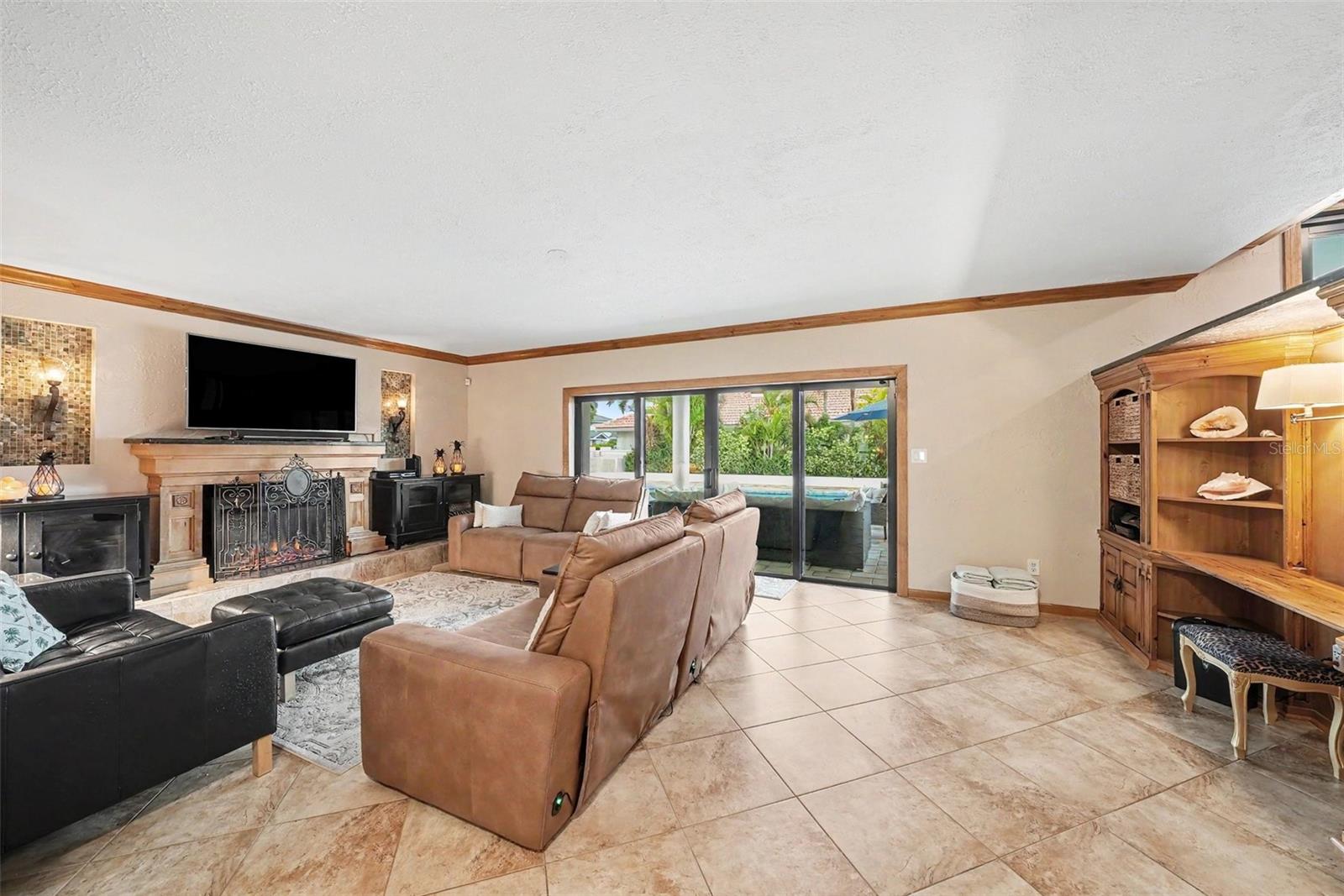 BAYWAY ISLES - Residential