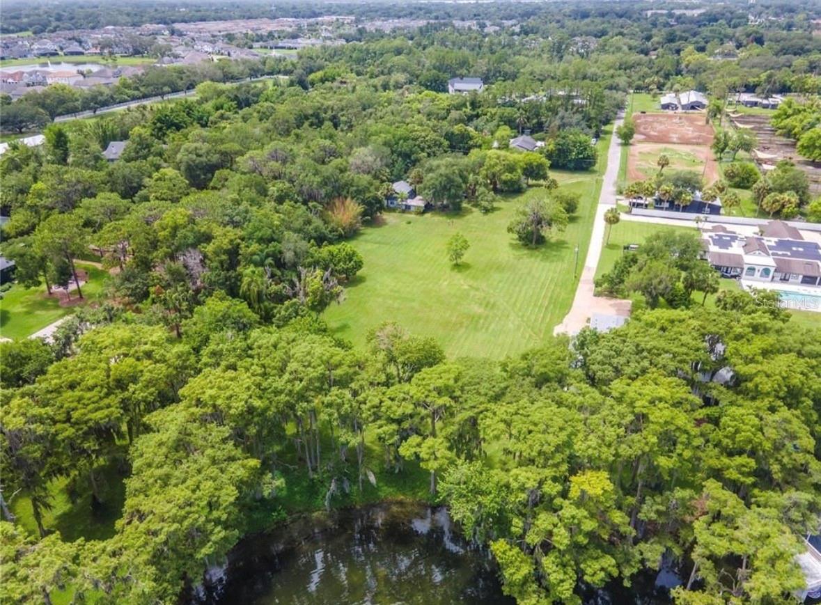 1133 BELLA LAGO COVE