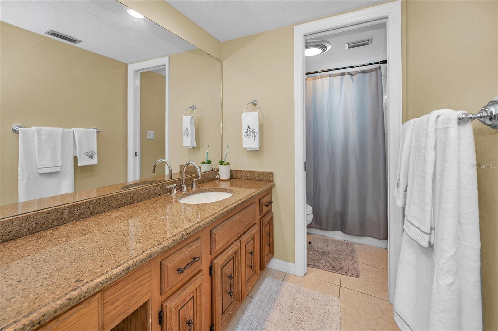 CARLTON ESTATES - Residential