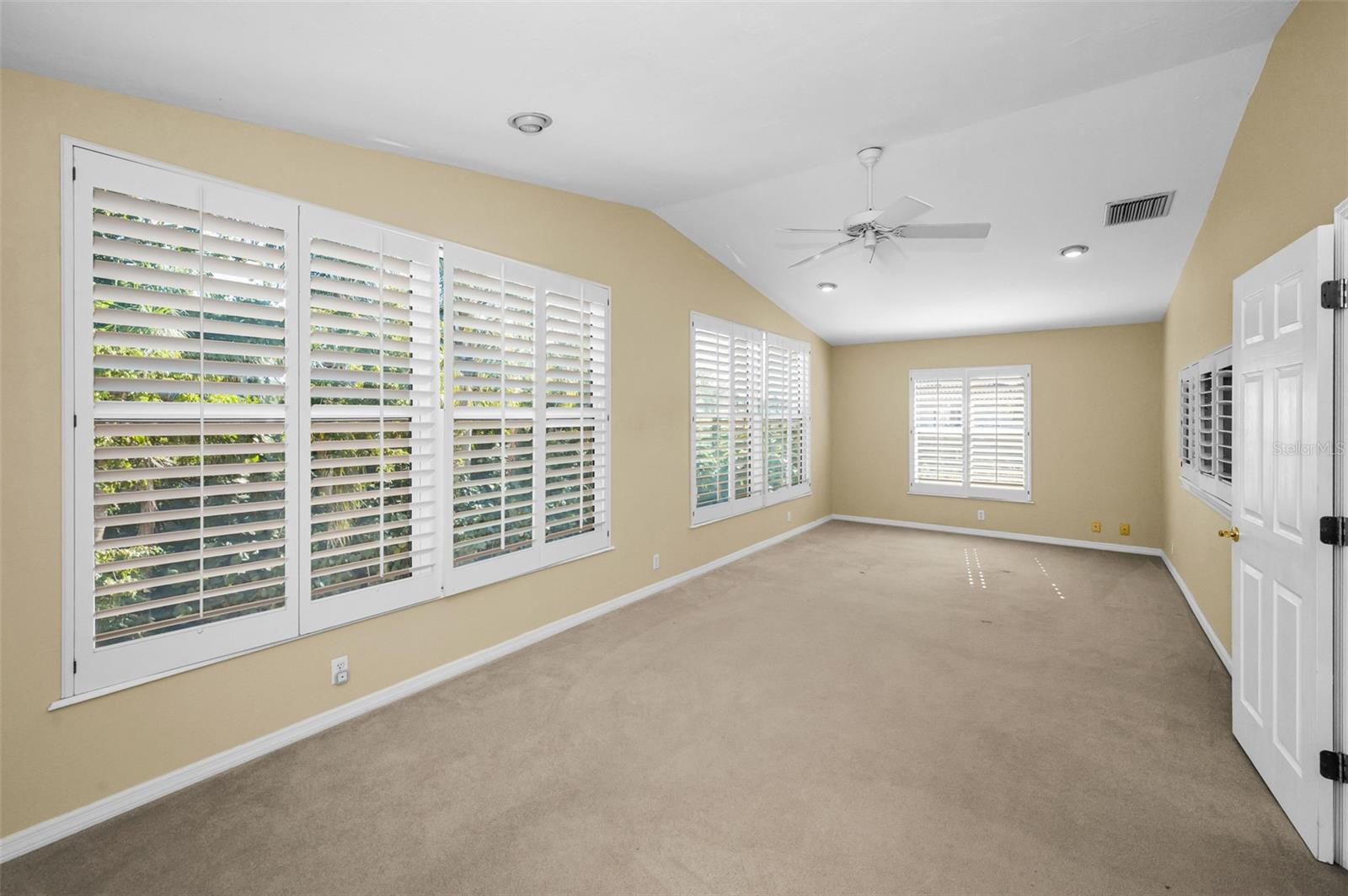 CARLTON ESTATES - Residential