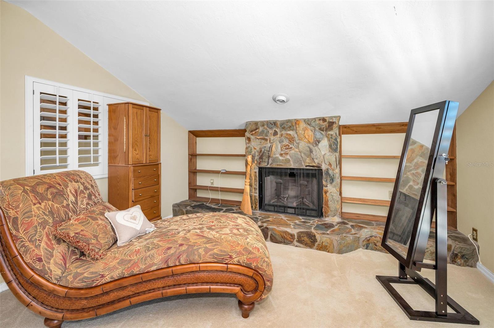 CARLTON ESTATES - Residential