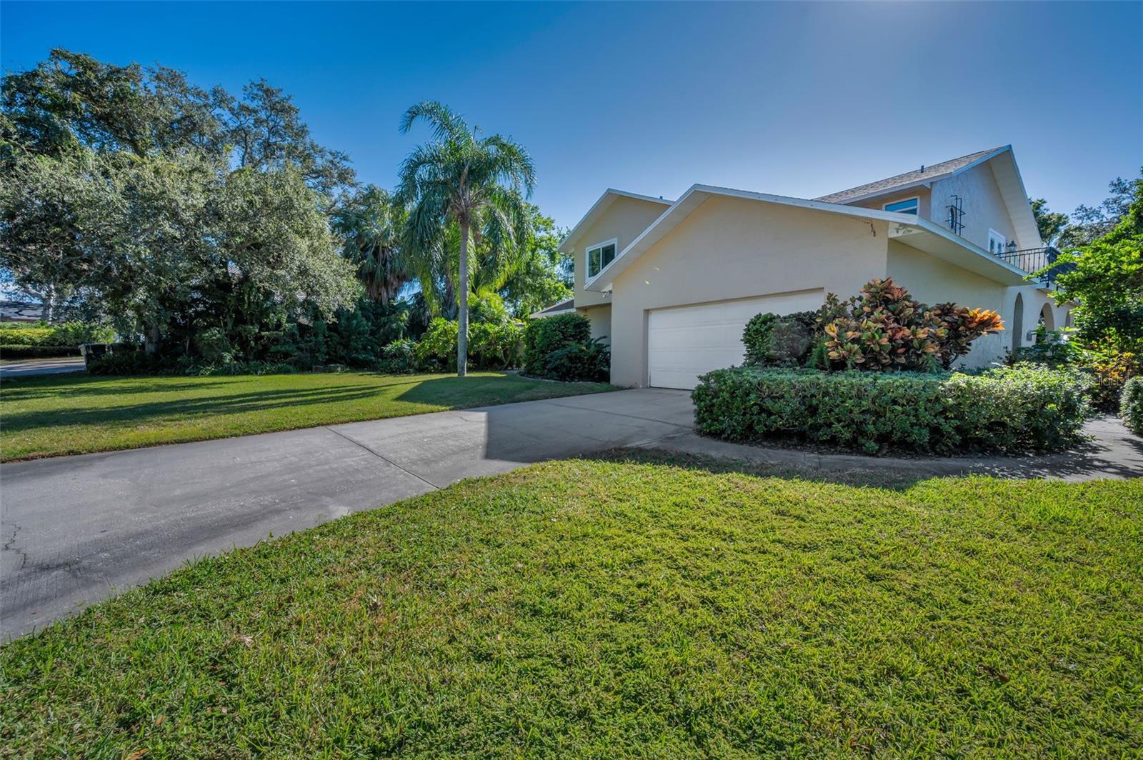 CARLTON ESTATES - Residential