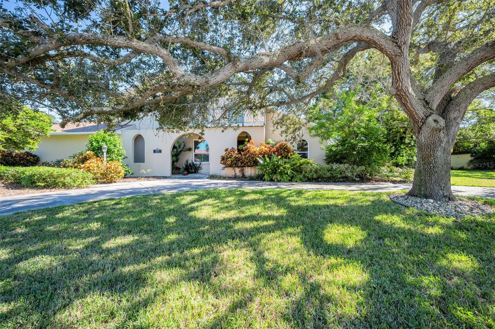 CARLTON ESTATES - Residential