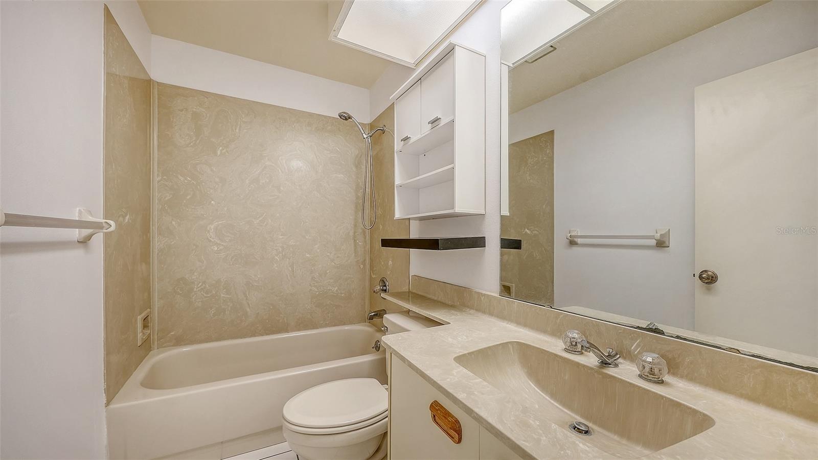 KINGSMERE - Residential