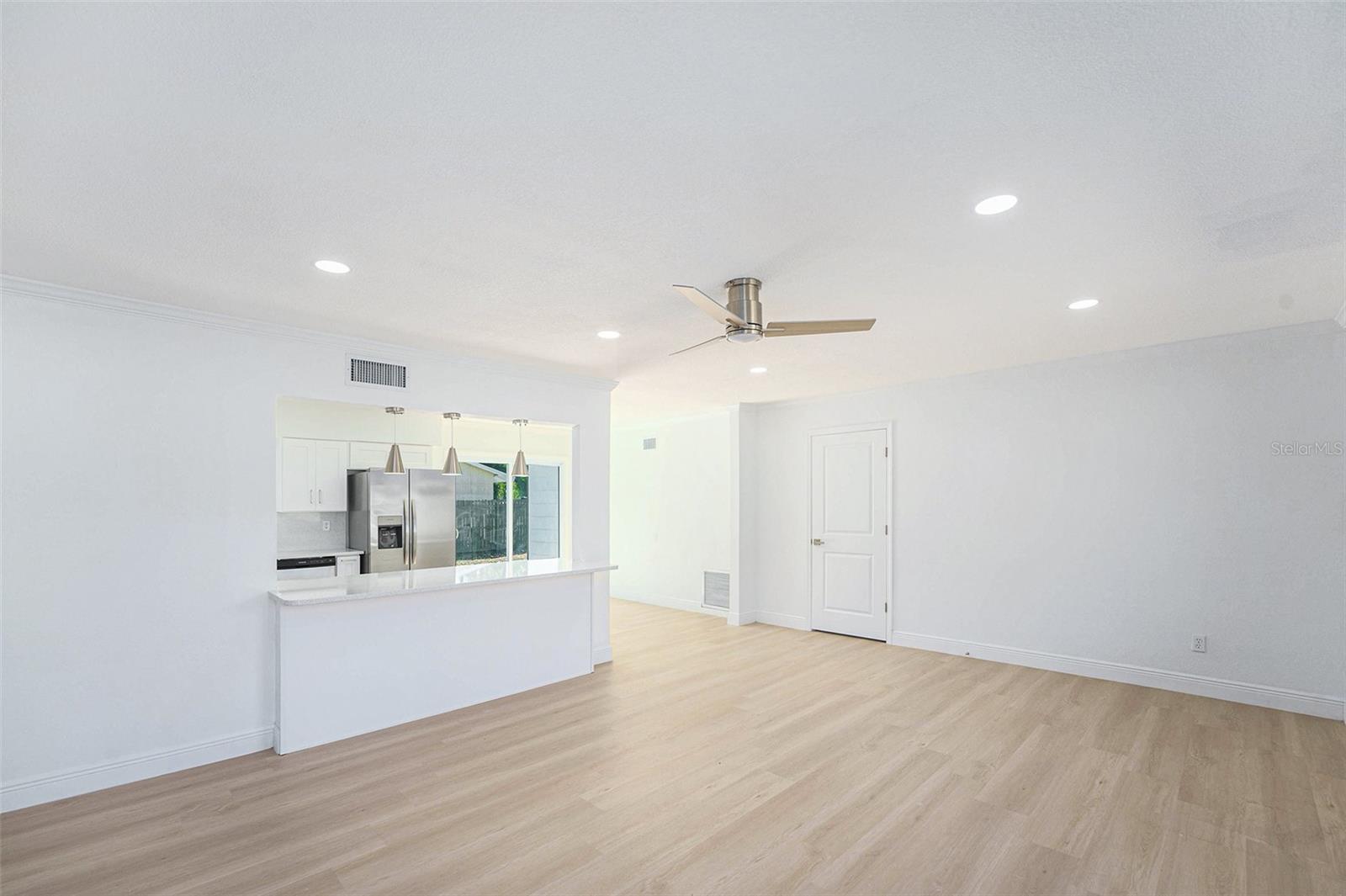 1601 PALOMA LN