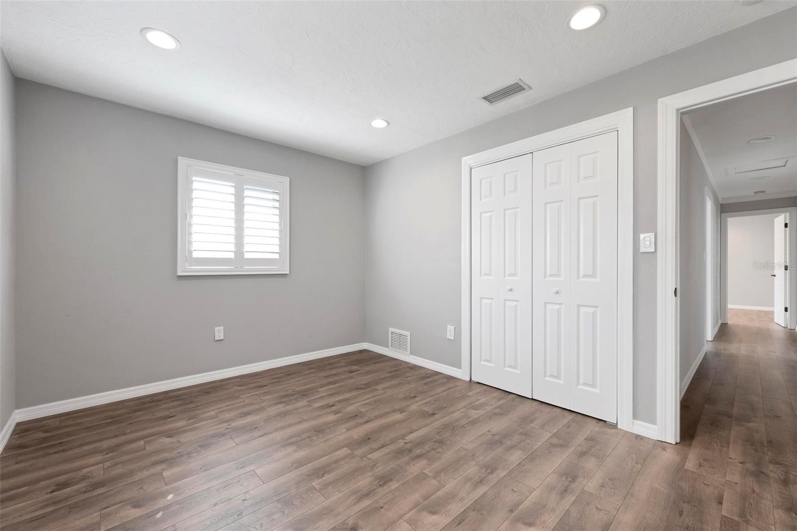 RIDGEWOOD ESTATES 13TH ADD - Residential Lease