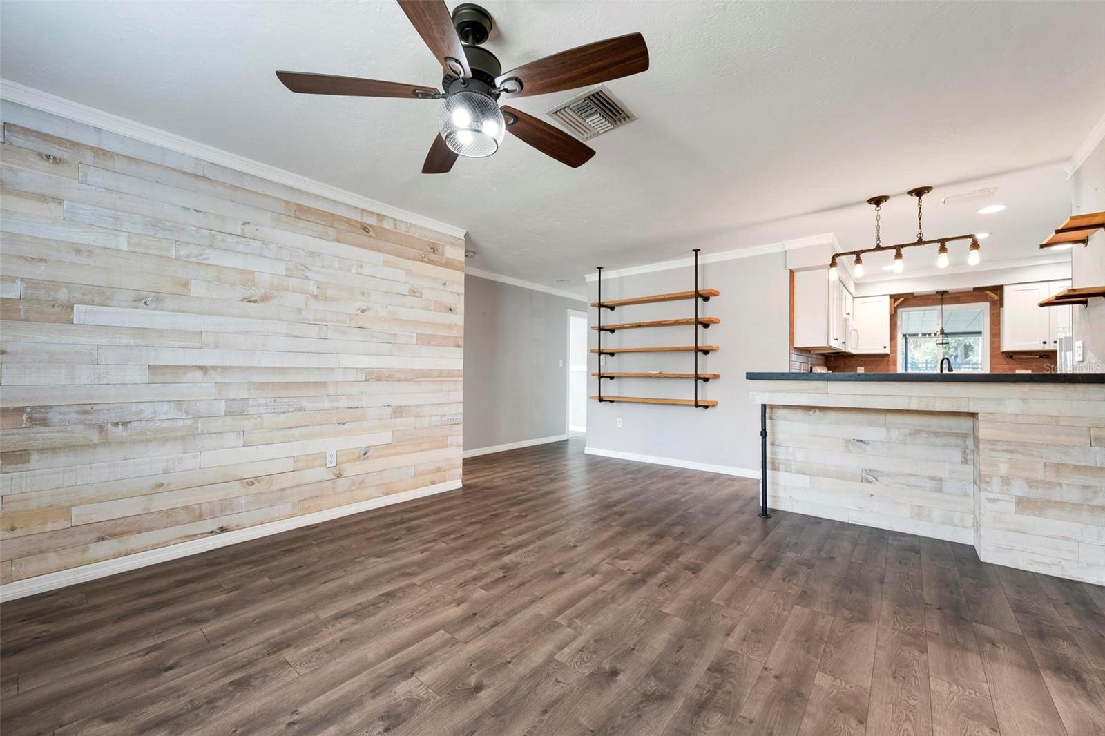 RIDGEWOOD ESTATES 13TH ADD - Residential Lease