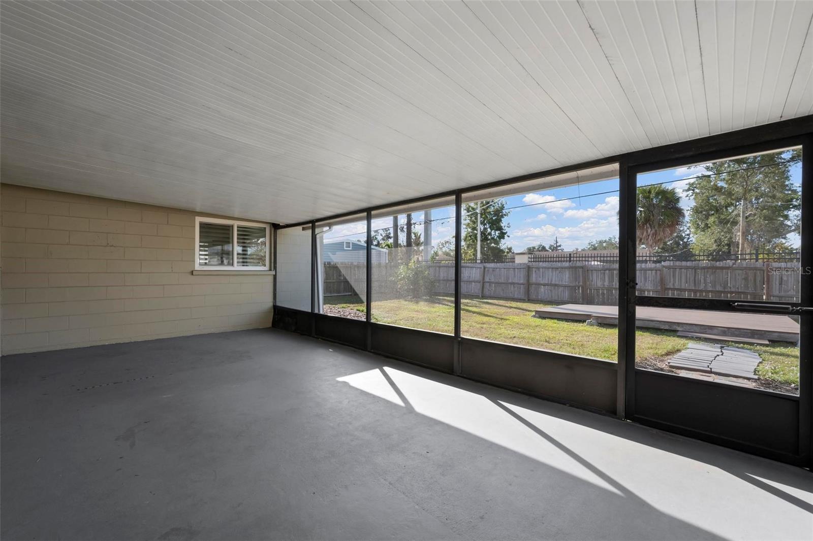 RIDGEWOOD ESTATES 13TH ADD - Residential Lease